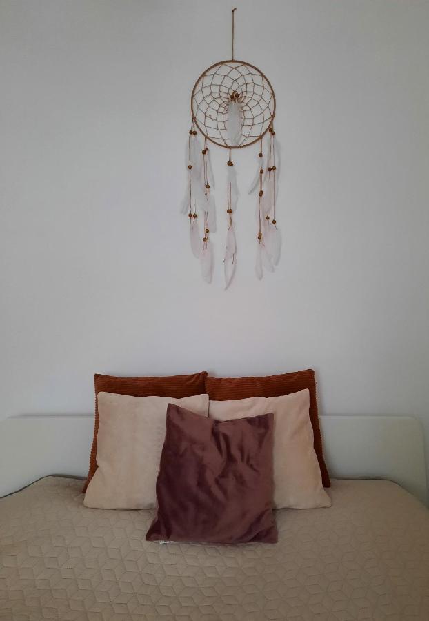 Cocooning In A Lovely Mountain Suite - Two Azuga Bagian luar foto