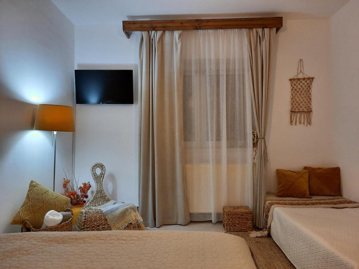 Cocooning In A Lovely Mountain Suite - Two Azuga Bagian luar foto